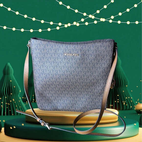MICHAEL KORS Jet Set Travel Bag Messenger Crossbody Purse SIGNATURE MSRP $348 - Picture 1 of 9